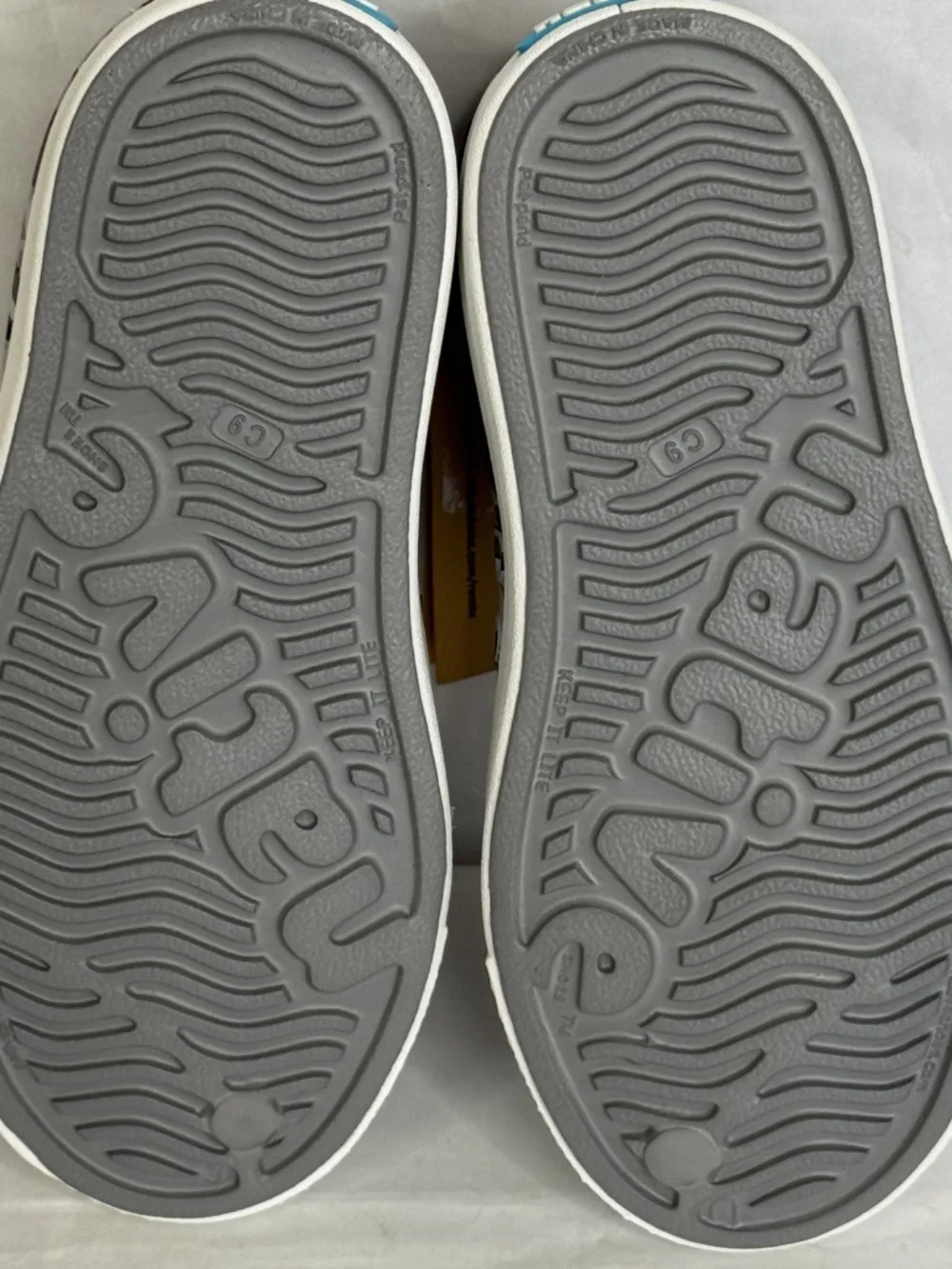 Native Jefferson Boys Kids Pigeon Grey White Camouflage Slip On Water Shoes 9 C